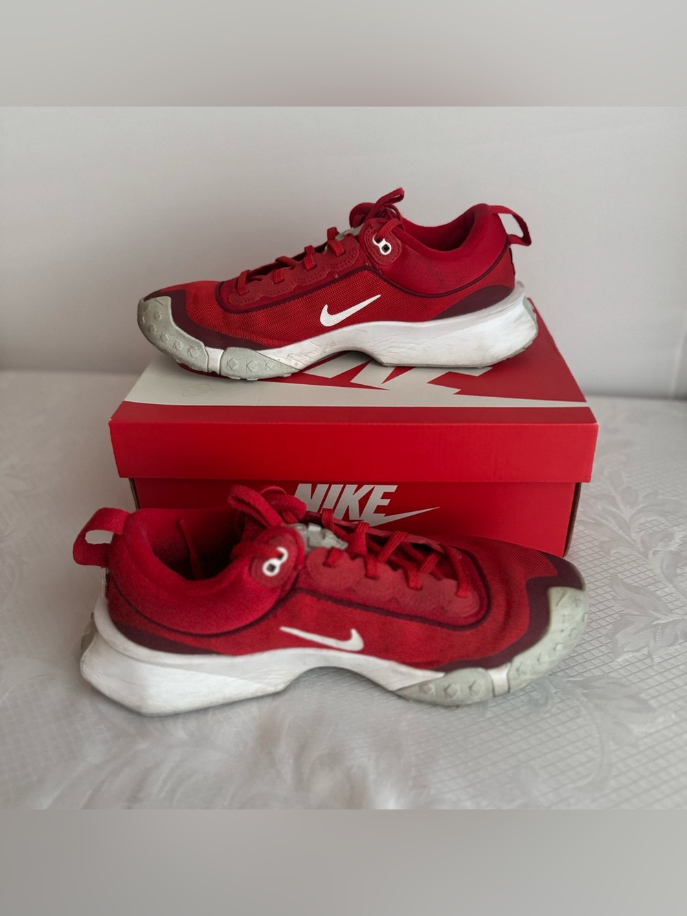 Nike Air Diamond Varsity Turf University Red Men’s 7.5 - Gently used